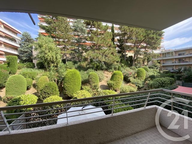 Appartement à vendre - 2 pièces - 33.5 m2 - LE CANNET - 06 - PROVENCE-ALPES-COTE-D-AZUR - Century 21 Mistral L'Agence