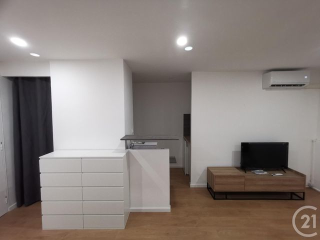 Appartement F1 à louer - 1 pièce - 26.0 m2 - LE CANNET - 06 - PROVENCE-ALPES-COTE-D-AZUR - Century 21 Mistral L'Agence